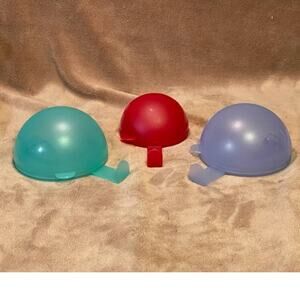 Tupperware Forget Me Not Veggie/Fruit Hanging Food Keepers (2 Lg, 1 Sm)